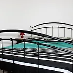 Apartment Family-friendly With Swimming Pool Rogac, Solta - 5183